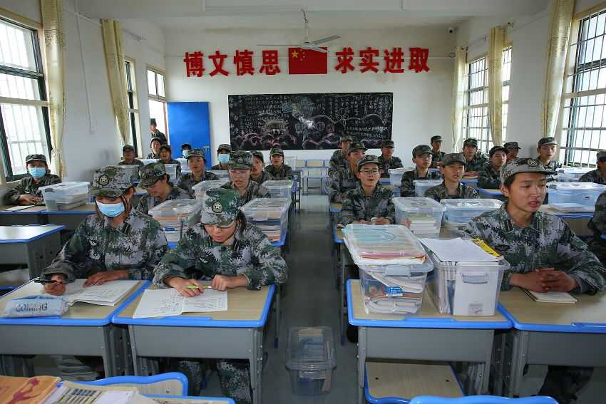 如果厌学了怎么办,叛逆少年改变学校