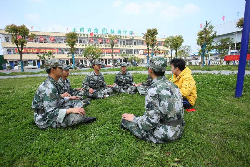 管教叛逆少年的学校,不听话孩子读学校