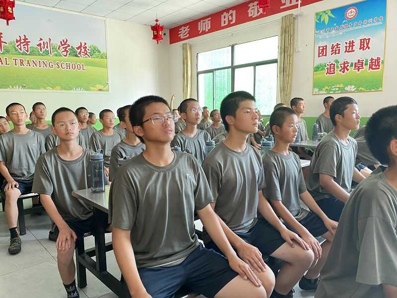 江苏镇江工读学校	(图2) 江苏镇江工读学校	(图2)